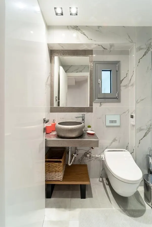 סלוניקי Galleries Elegant Suites 0*,  יוון